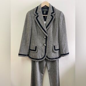 Banana Republic women’s Black and Tan Tweed Wool Suit Velvet Trim Wide Leg SZ 8